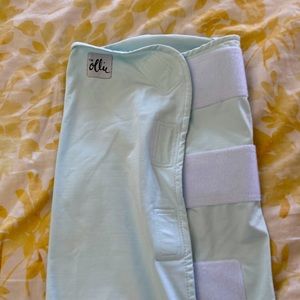 The ollie baby swaddle